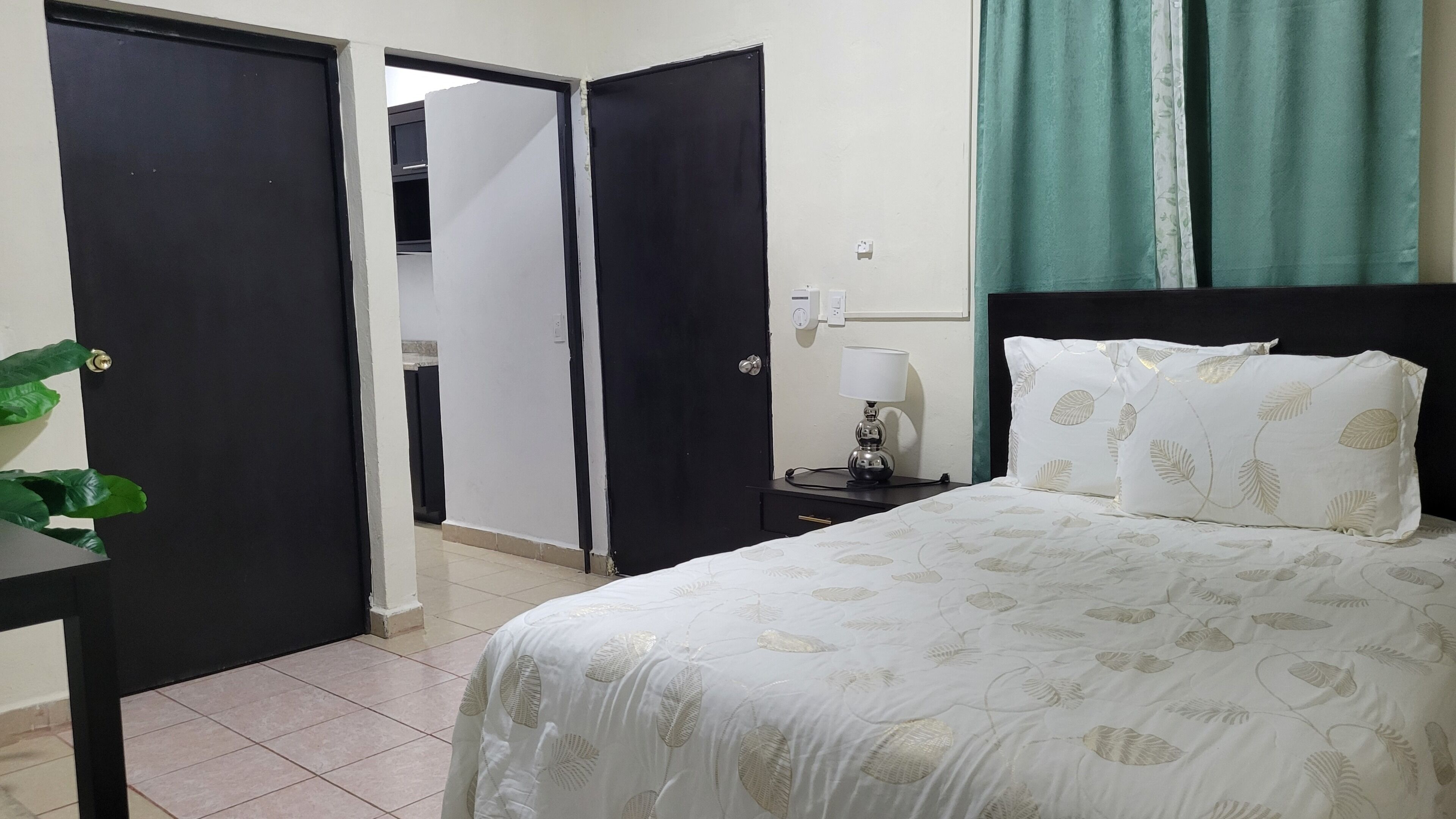 Laptop workspace, free WiFi, bed sheets
