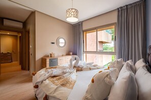 3 bedrooms, iron/ironing board, travel cot, WiFi - 3BR Prestigia | Pool | Parking | 12min Centre (Marrakesh)