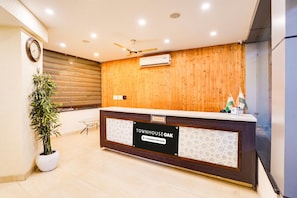 House | Reception - Suitehw Residency (Dehradun)