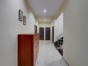 Interior - Classic With Balcony Samne Ghat (Varanasi)