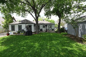 Exterior - 4-bedroom Cottage Home Next to TCU. (Fort Worth)