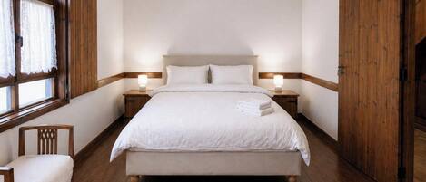 2 habitaciones, tabla de planchar con plancha, wifi y ropa de cama
