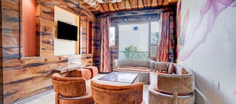 Super Deluxe Room Palette Swaroop Nagar Shanti Kutir
