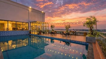 Superior Double Room, Garden View | Pool
