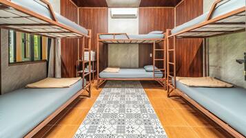 WiFi (free), bed sheets