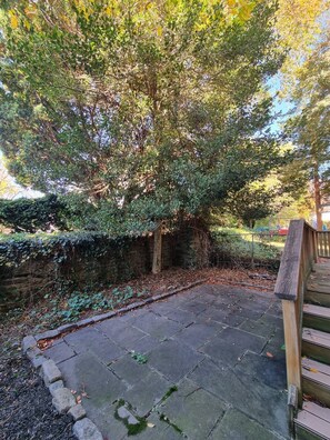 Property grounds - Lovely 2Br apt with Patio (Cheltenham Township)