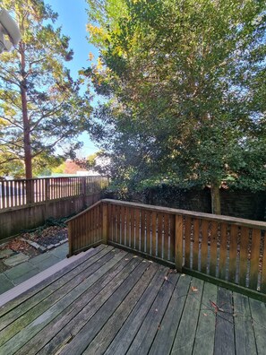 Terrace/patio - Lovely 2Br apt with Patio (Cheltenham Township)