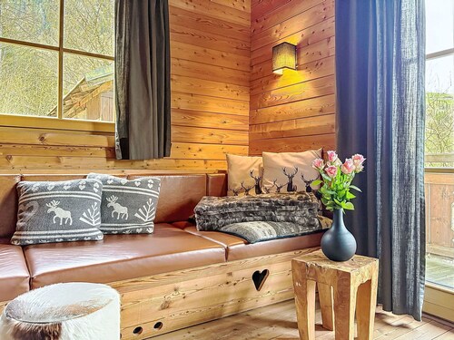 Beautiful private villa for 6 people with WIFI, TV and terrace