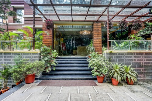 Classic With Balconypacify Hills