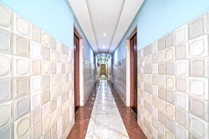 House | Living room - Classic With Balconypacify Hills (Dehradun)