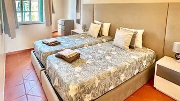 3 chambres, fer et planche Ă repasser, Wi-Fi gratuit, draps fournis