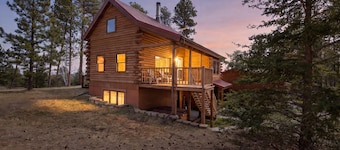 Hilltop Log Cabin Retreat with Hot Tub & Direct Trail Access Near Lead