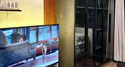 19F Stylish 1BR Air Residences | Balcony, WiFi, Netflix, City View +24/7 secure!
