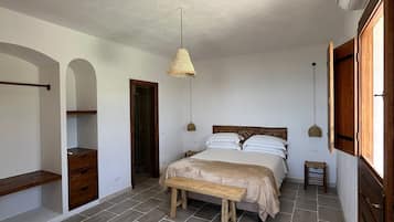 Premium Double Room, Sea View | Blackout curtains, iron/ironing board, free WiFi