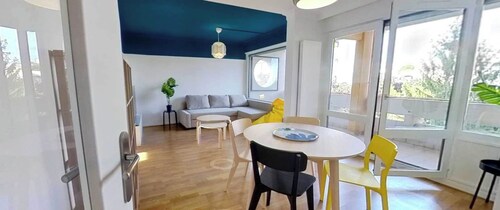 Private Room in Shared Apartment - Villeurbanne