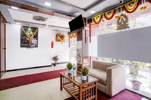 House | Reception - Super Collection O Sector 5 Sanpada (Navi Mumbai)