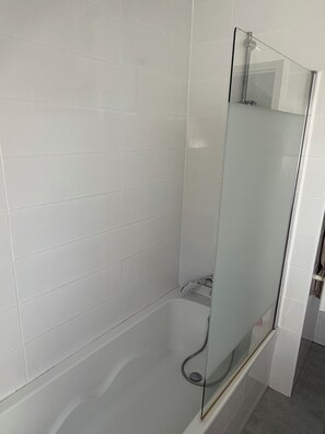 Hair dryer, towels, toilet paper - Quiet house in Vannes (Vannes)