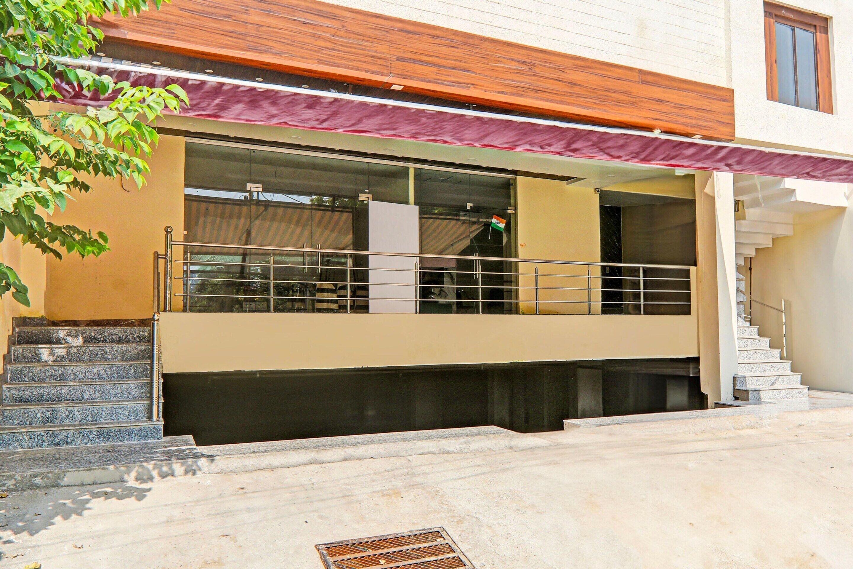 Rumah | Resepsionis