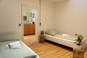 3 bedrooms, iron/ironing board, WiFi, bed sheets