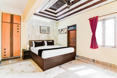 Deluxe Blue Moon Guest House