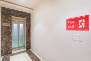 House | Interior - Super Deluxe Room Veridian Inn (Lucknow)