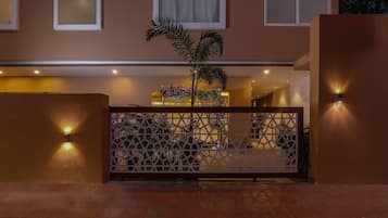 House | Reception
