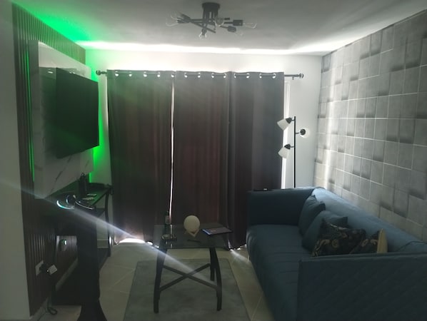 Living area - Beautiful apartment with AC in welcoming Santiago de los Caballeros (Santiago de los Caballeros)