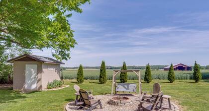 Covered Patio, Fire Pit & Grills: Olmstead Getaway