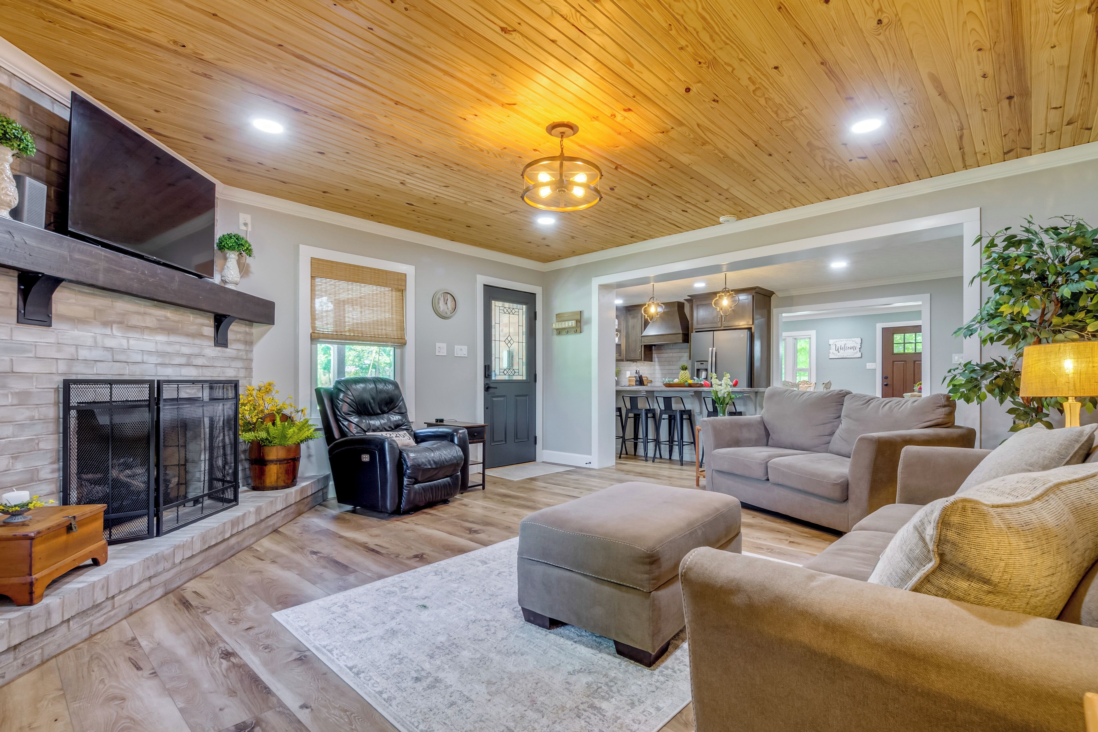 House (3 Bedrooms) | Interior