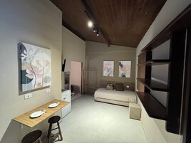Apartamento familiar, balcón, vistas a la piscina | Wifi gratis