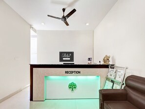House | Meja sambut tetamu