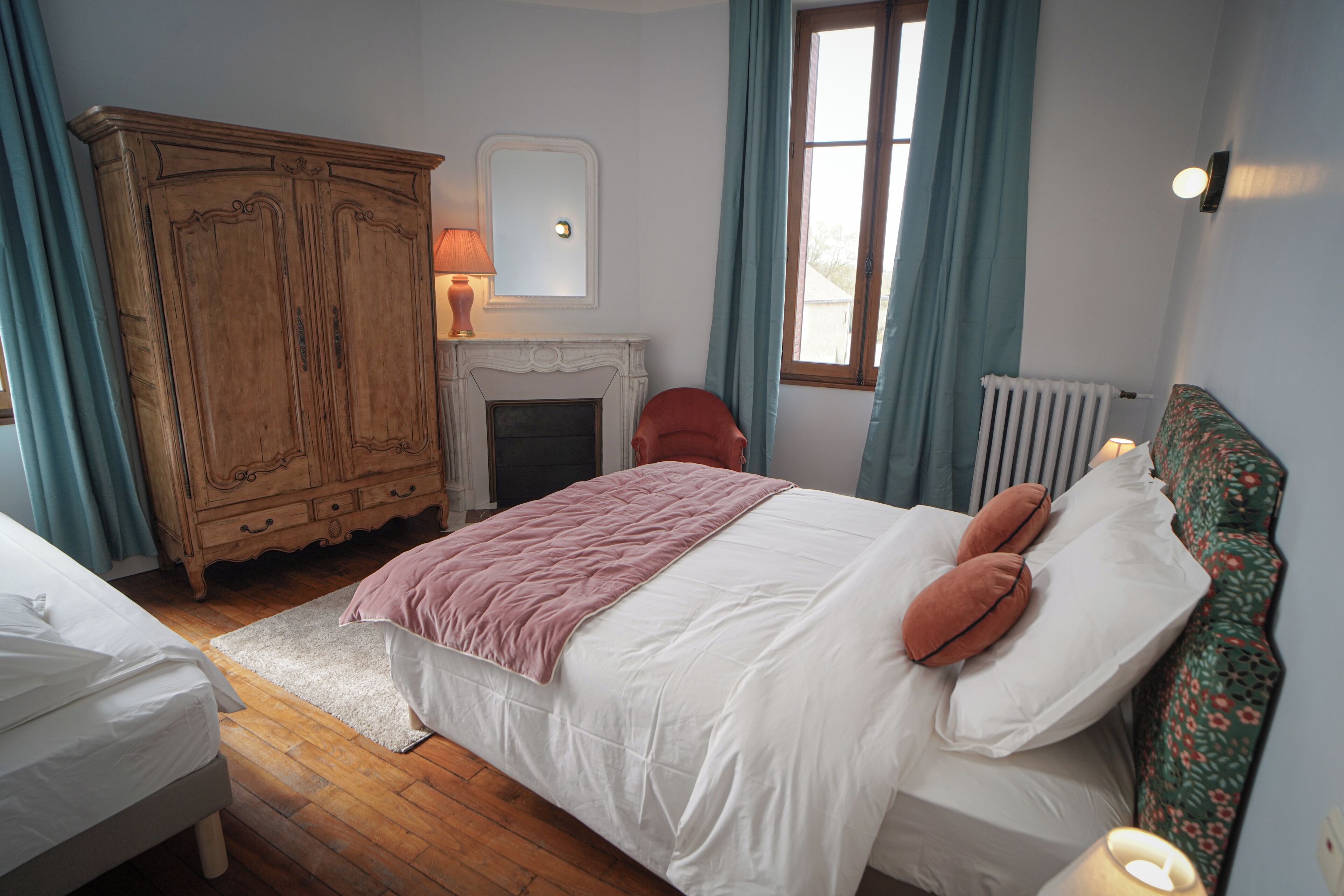 5 Schlafzimmer, Bügeleisen/Bügelbrett, Bettwäsche