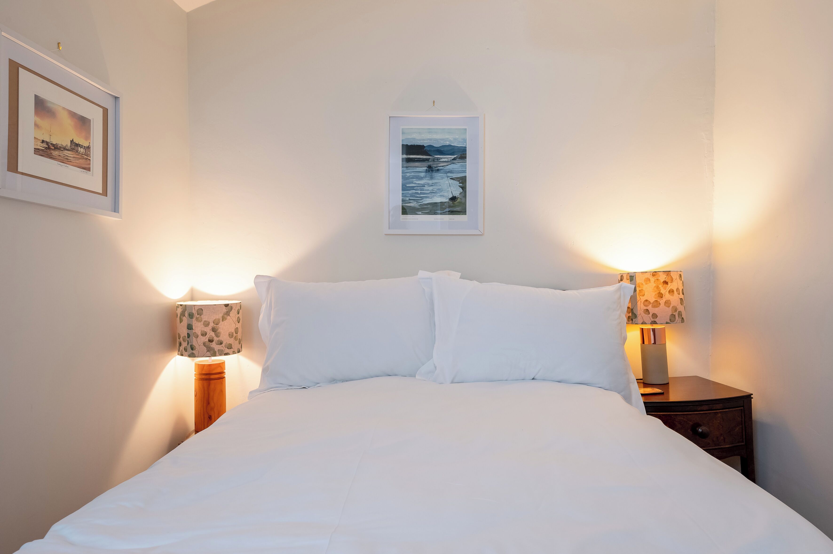 3 bedrooms, iron/ironing board, Internet, bed sheets