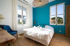 5 bedrooms, iron/ironing board, free WiFi, bed sheets