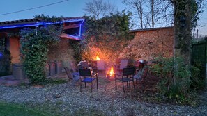 Property grounds - Le Peyroutet: Luxury renovation, swimming pool and absolute calm (Cazaux-Villecomtal)