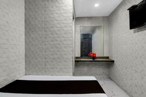 Deluxe Babu Lal Soni Guest House