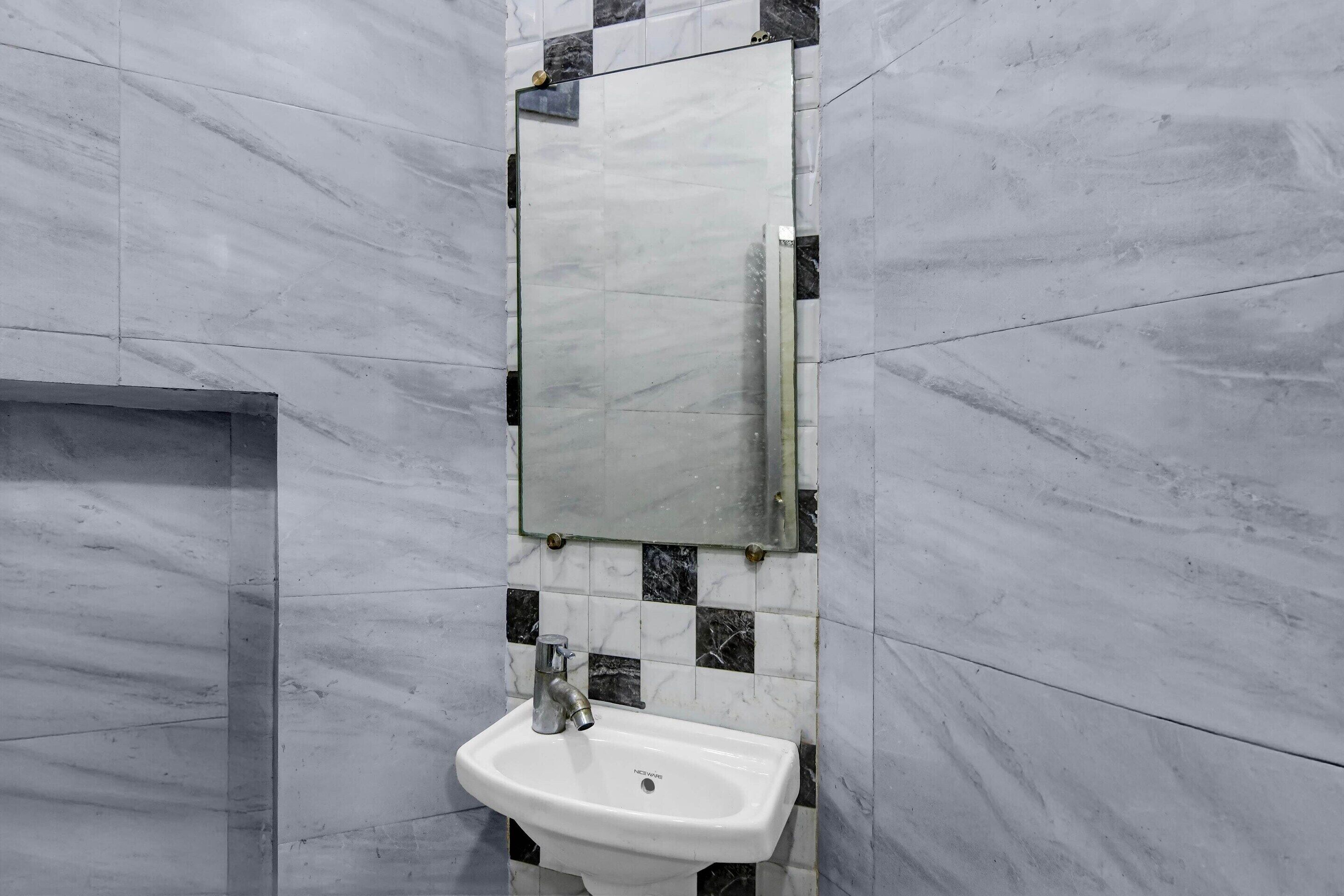 House | Bathroom