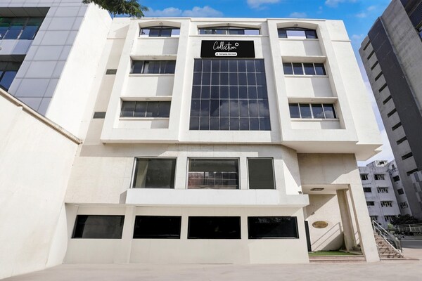Super Deluxe Twin Room Hotel Harmony - Rajkot