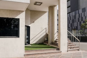 Rumah | Resepsionis