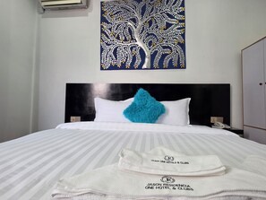 Standard Double Room | Minibar, desk, laptop workspace, free WiFi - Jason Residencia One Hotel (Phnom Penh)