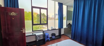 Jason Residencia One Hotel