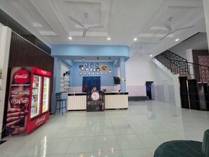 酒吧（店内）