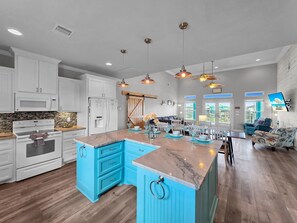 House, 3 Bedrooms | Private kitchen - Heaven's Song 3 Bedroom Home (Port Bolivar)