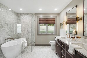 Bathroom - Near Saugatuck | River Views + King Suite (Fennville)