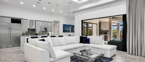 TV, fireplace, stereo