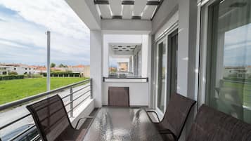 デラックス アパートメント | 屋外ダイニングエリア