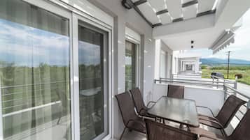 デラックス アパートメント | 屋外ダイニングエリア