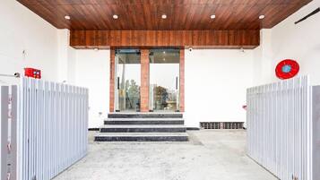 House | Reception