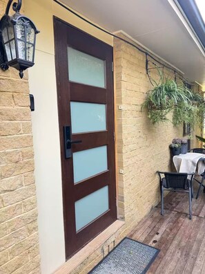 Exterior detail - Sweet home in Goodwin Hill (MacGregor)