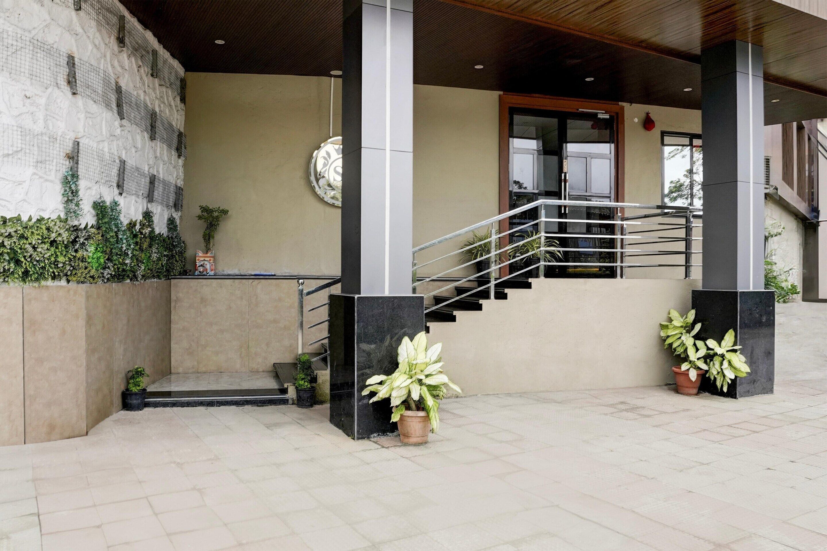 House | Reception